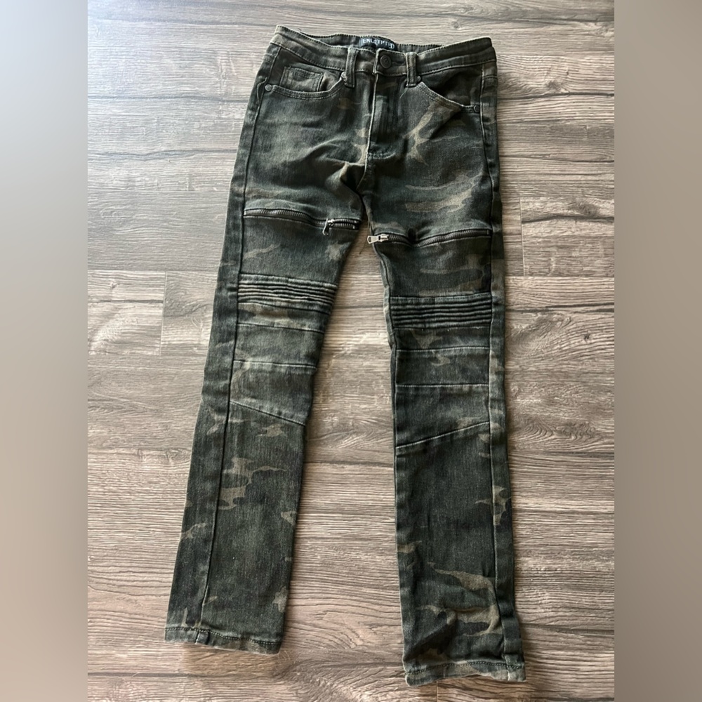 Unique boy size 14 jeans.